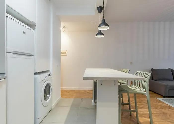 Cozy And Central- 1 Bedroom 1 Bathroom - Chueca